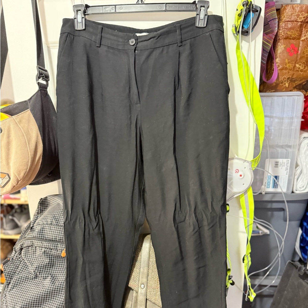 Classic Women's Tapered Leg Linen Pants